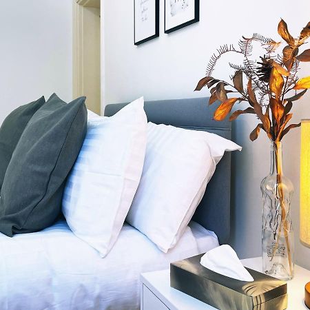 Jeremy'S Place London Bagian luar foto