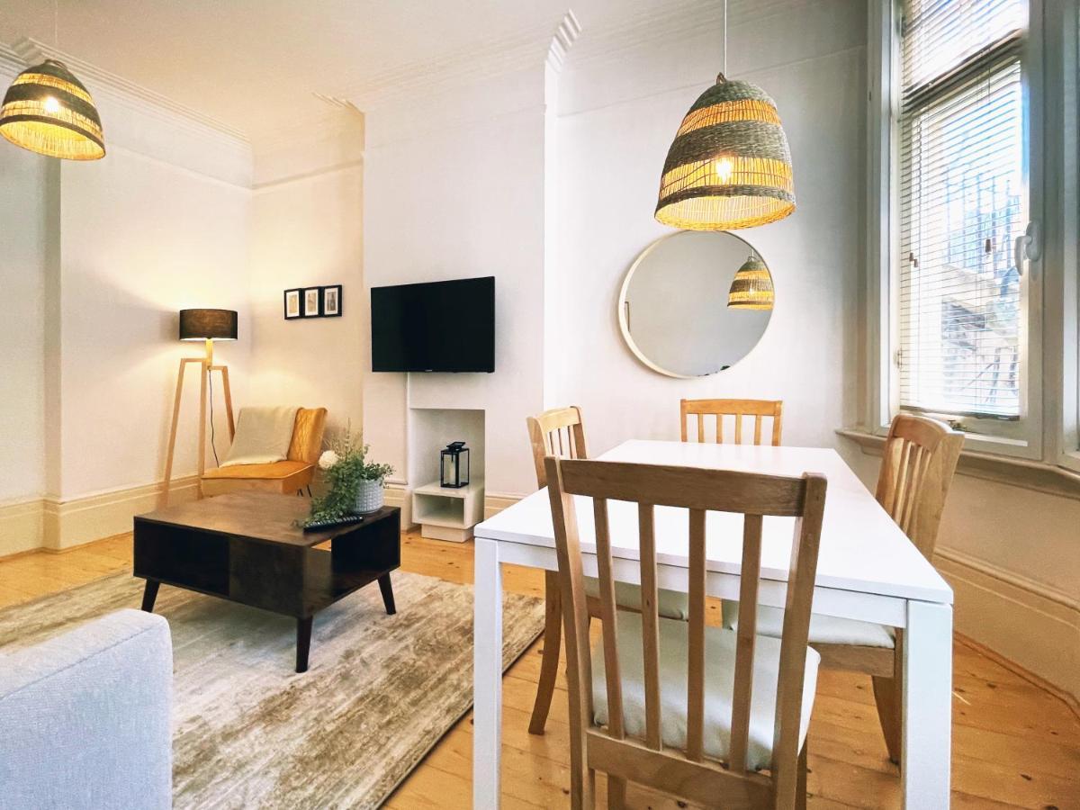 Jeremy'S Place London Bagian luar foto