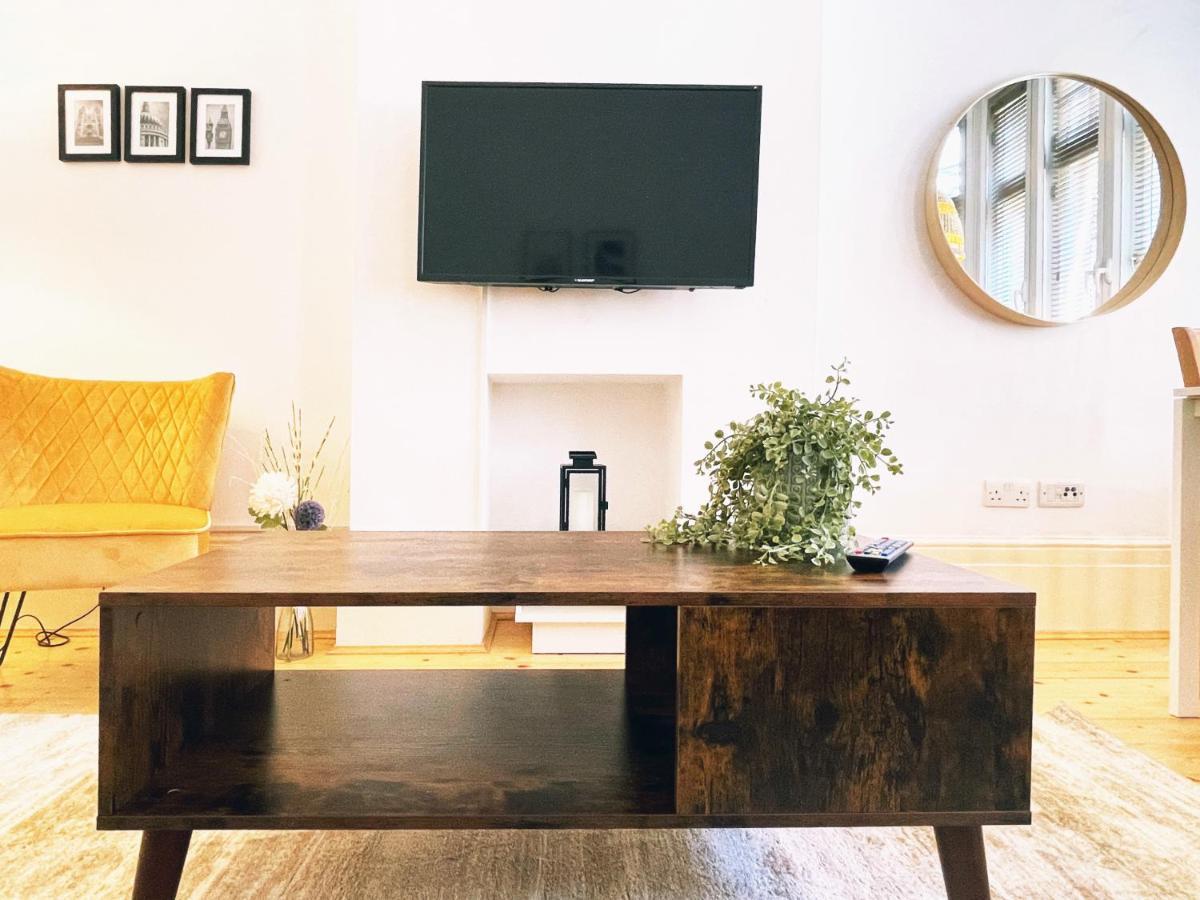 Jeremy'S Place London Bagian luar foto
