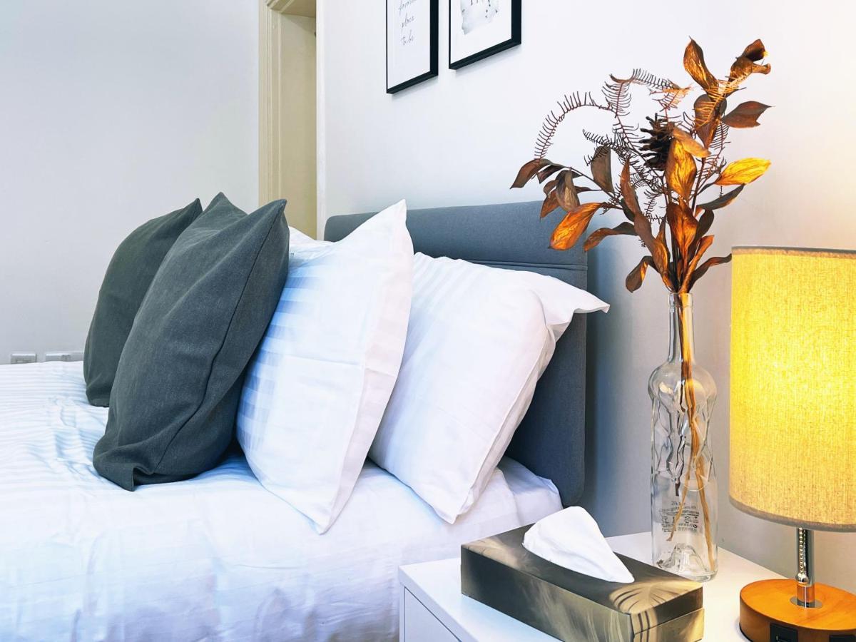Jeremy'S Place London Bagian luar foto