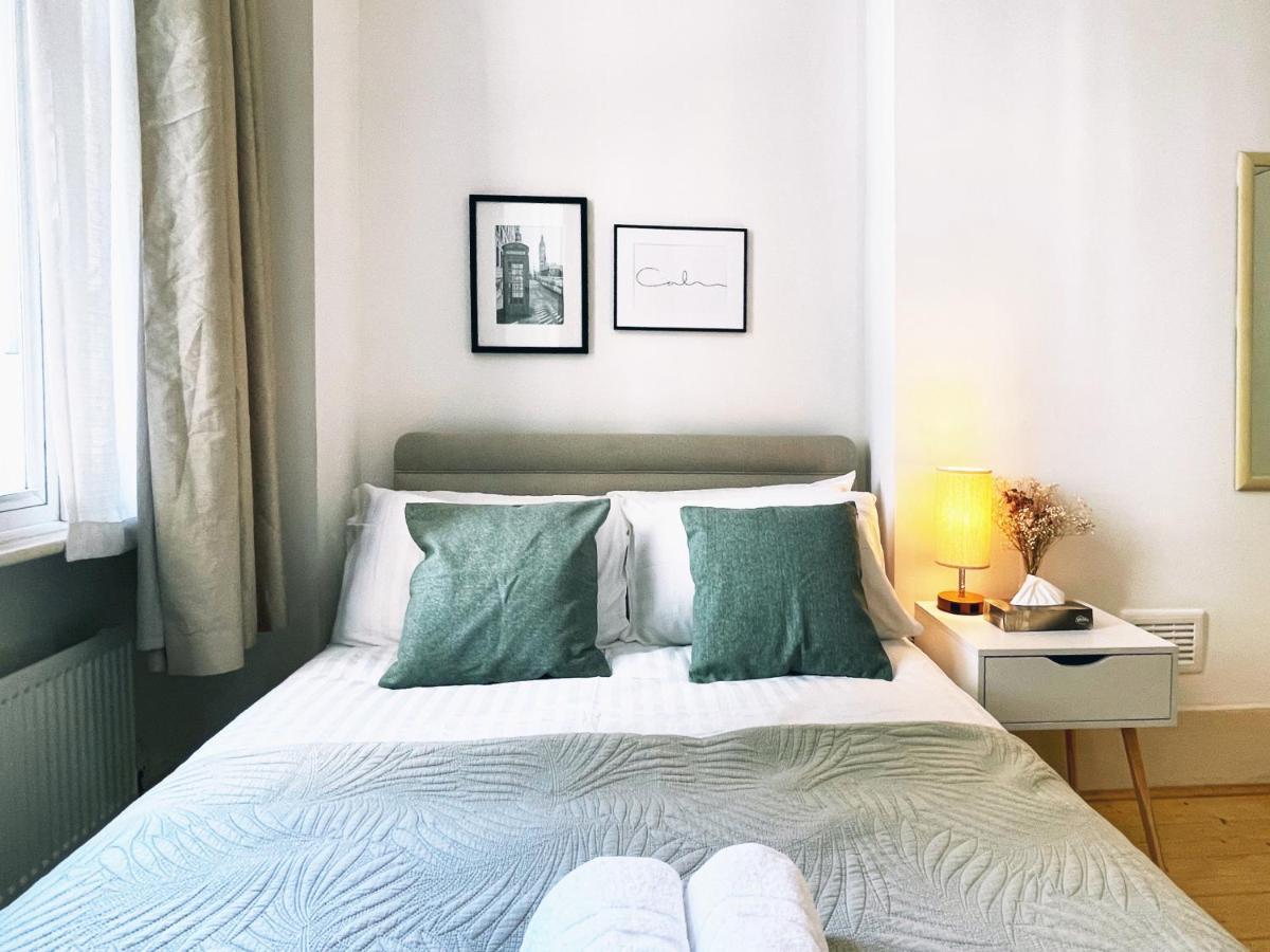 Jeremy'S Place London Bagian luar foto