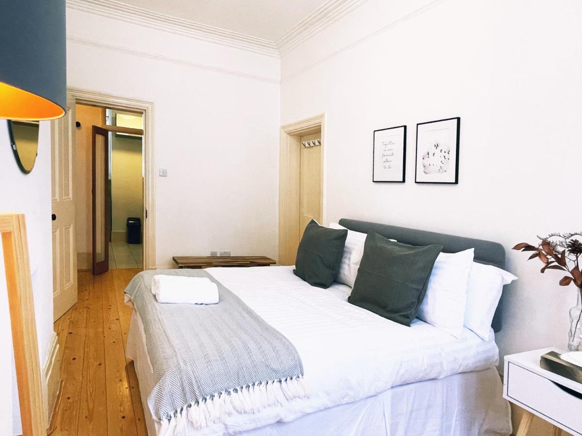 Jeremy'S Place London Bagian luar foto