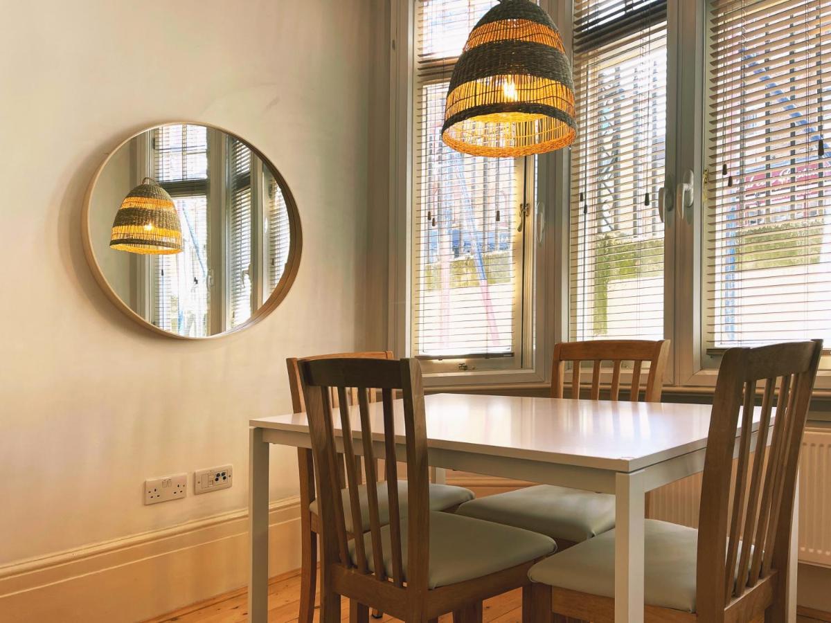 Jeremy'S Place London Bagian luar foto