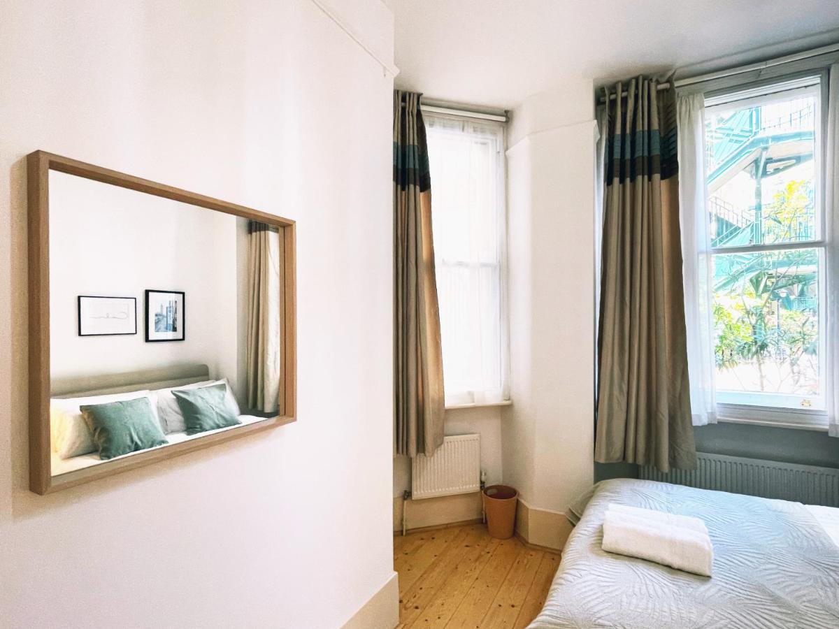 Jeremy'S Place London Bagian luar foto