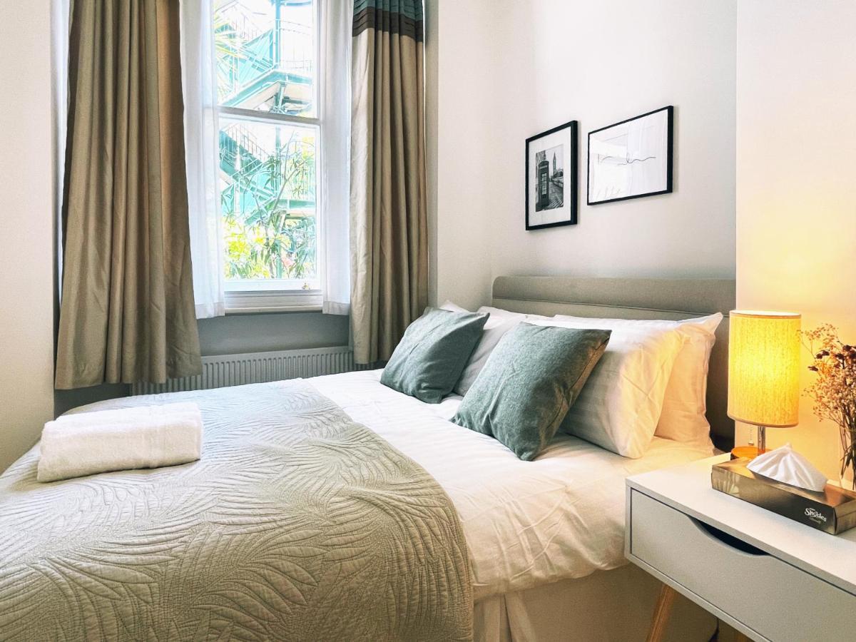 Jeremy'S Place London Bagian luar foto